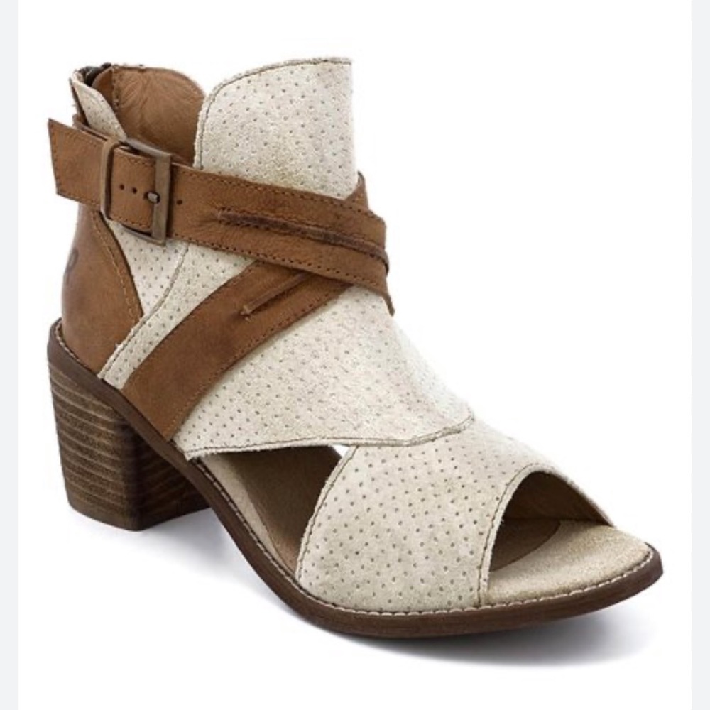 Roan Natalie opened toe bootie size 7